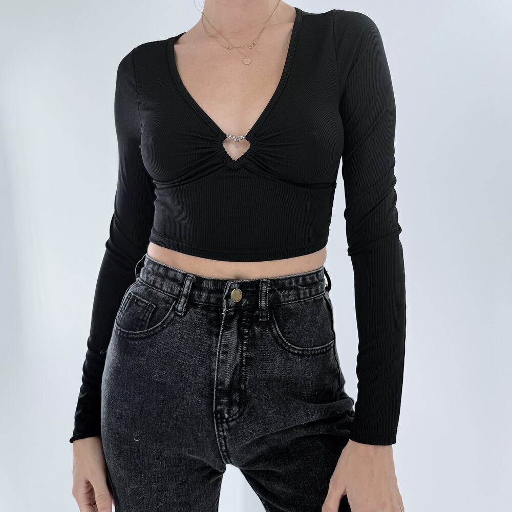 Women’s Ribbed Black Heart Ring Long Sleeve Crop Top Size XS
